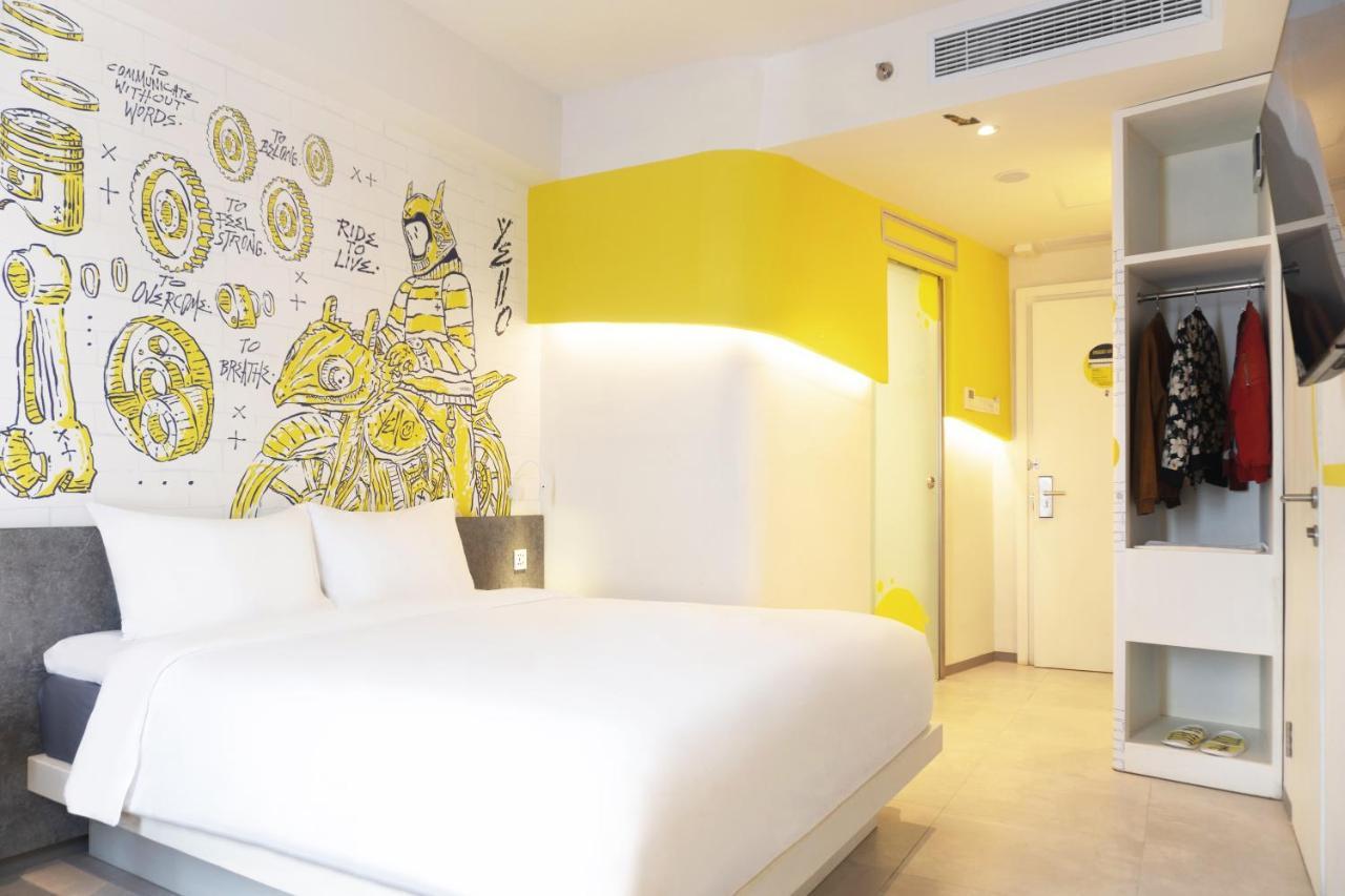 Yello Hotel Jambi Paalmerah Bagian luar foto