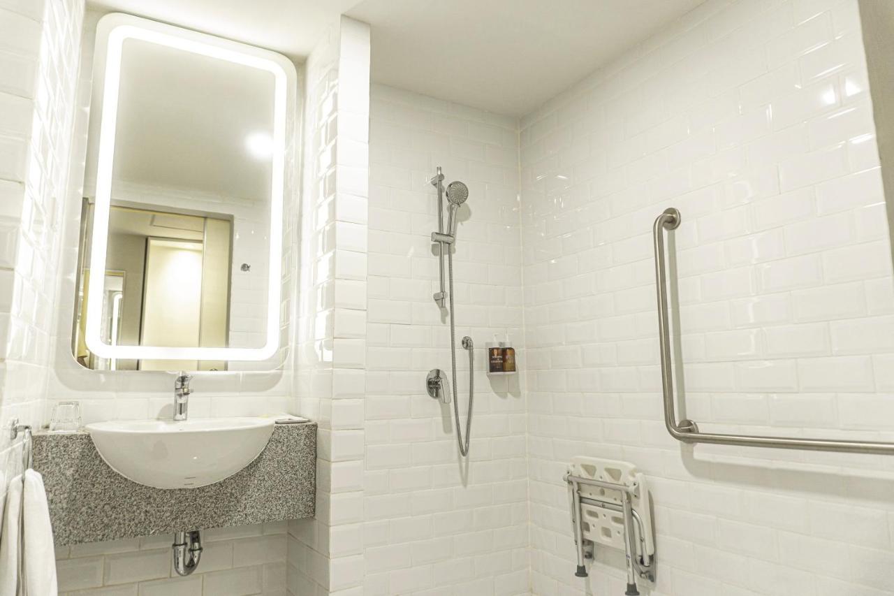 Yello Hotel Jambi Paalmerah Bagian luar foto